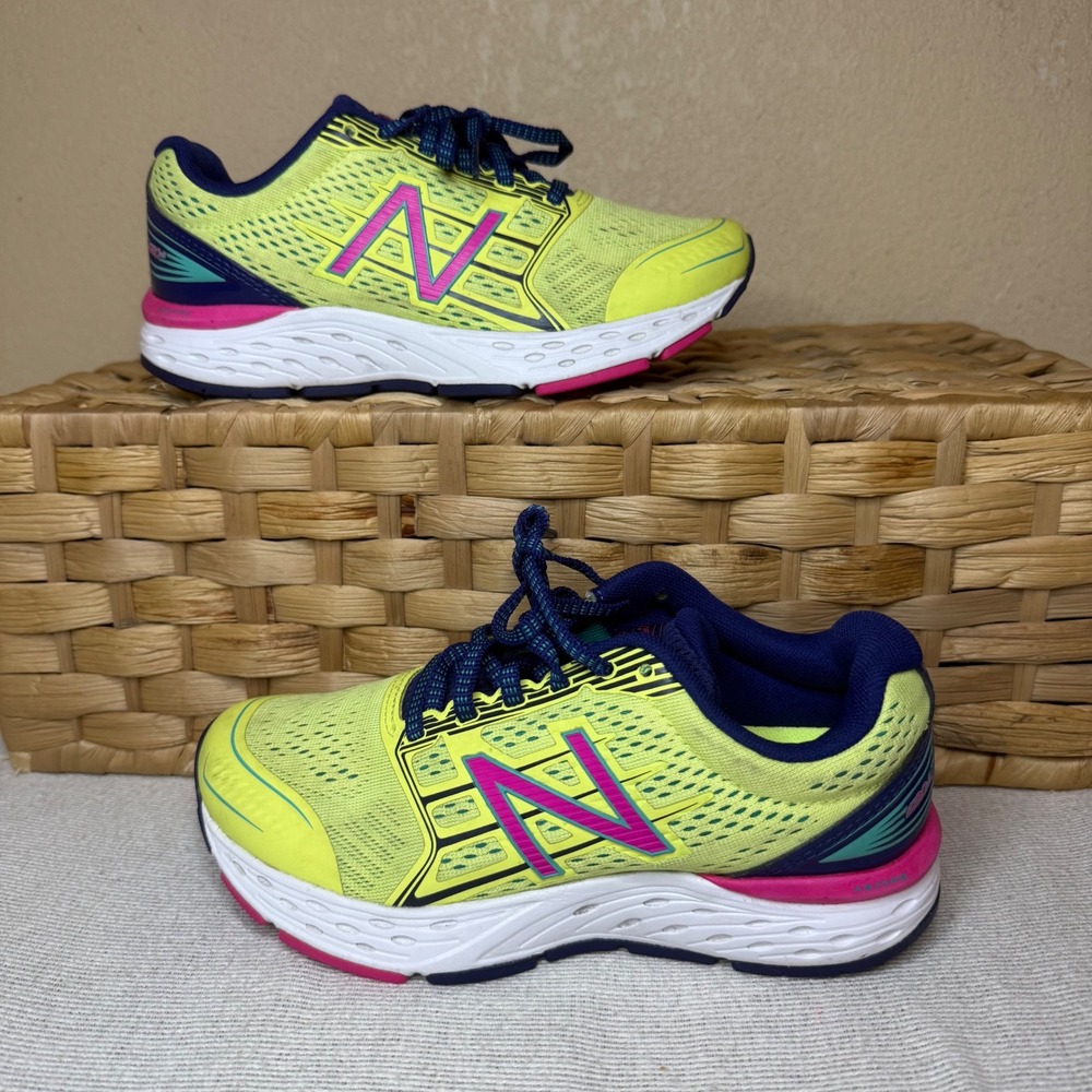 New Balance 680v5 Running Shoes Womens 5.5 Yellow Navy Blue Pink W680CM5